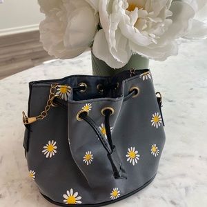 Mini Black Daisy Bucket Purse